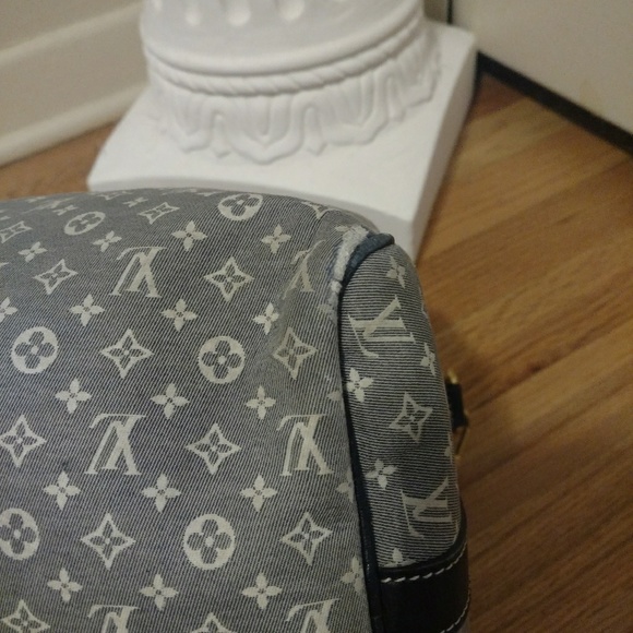 Authentic Louis Vuitton Bandoulier 30 - Picture 6 of 7